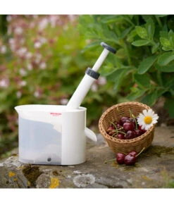 Westmark Kirschentkerner 9 Westmark Kirschentkerner -Gartenbedarf Geschäft 209031 WE MO 001 WestmarkKirschentkerner